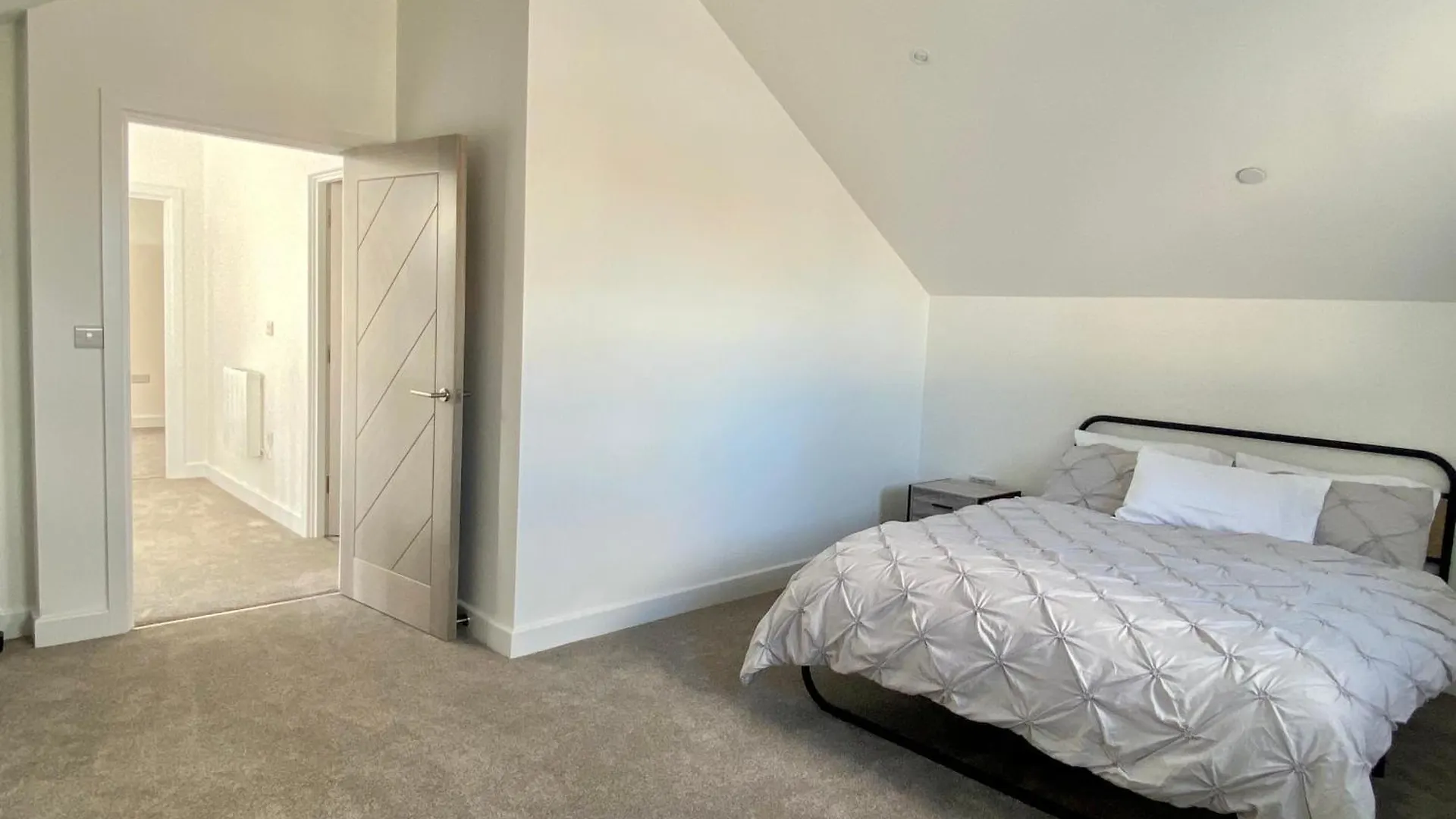 דירות Beautiful Penthouse In Bristol - New